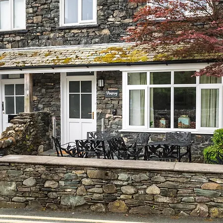 بيت للعطل Moss Crag بنريث